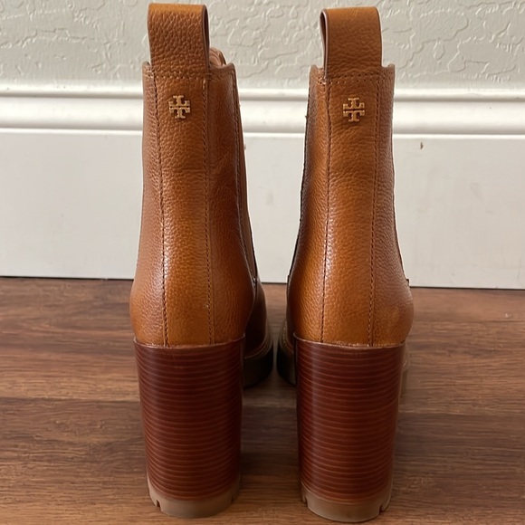 New Tory Burch Chelsea Lug Sole Booties - Picture 5 of 7